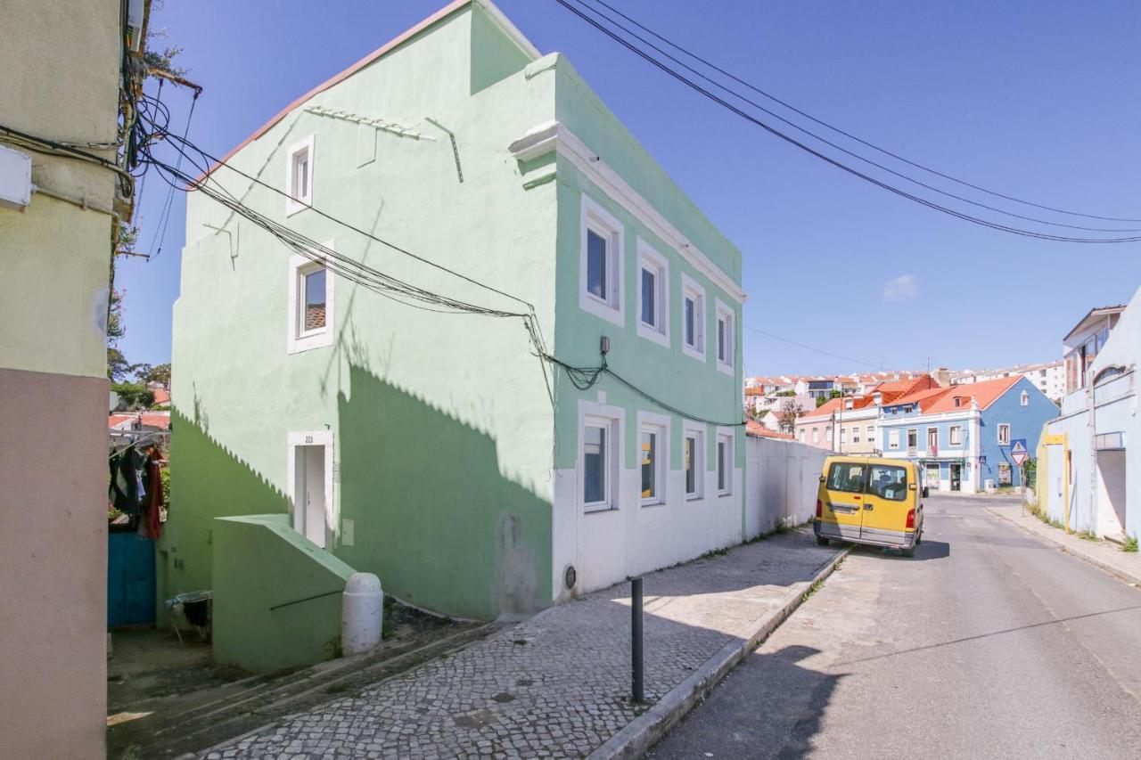 Cruzeiro Charm Apartments Lisbon Luaran gambar